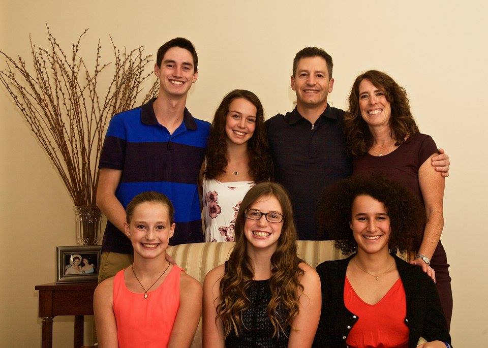 Leah Ehrenfreund (bottom right) with host Joshua Appelbaum (top left) and family